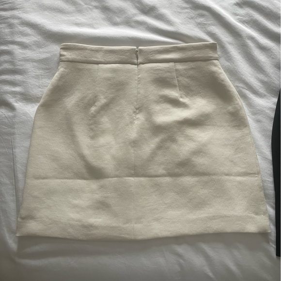 Aritzia Patio Mini Skirt Crepette - Picture 3 of 5